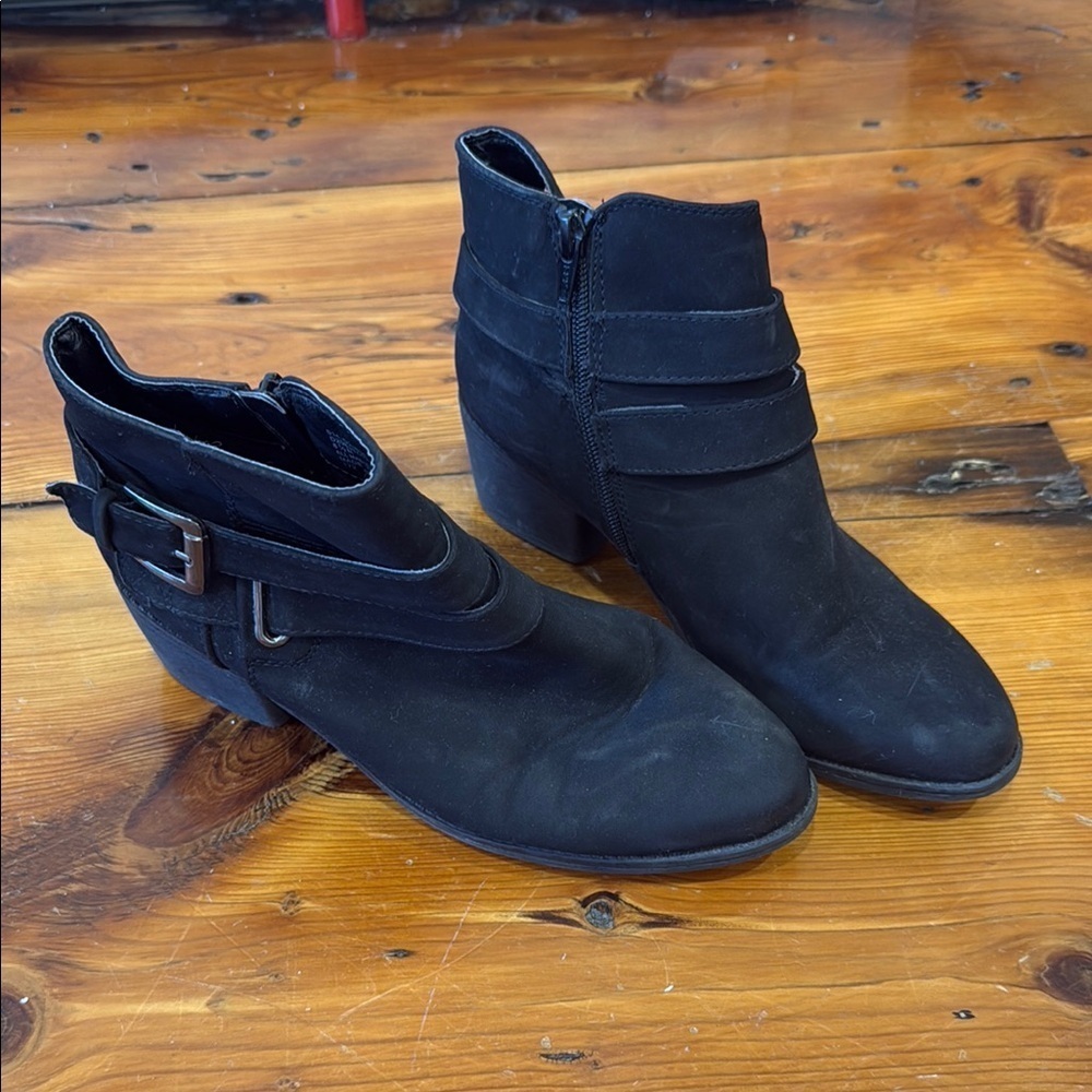 Black Ankle Boots with Decorative Strap and Wedge Heel size 8.5